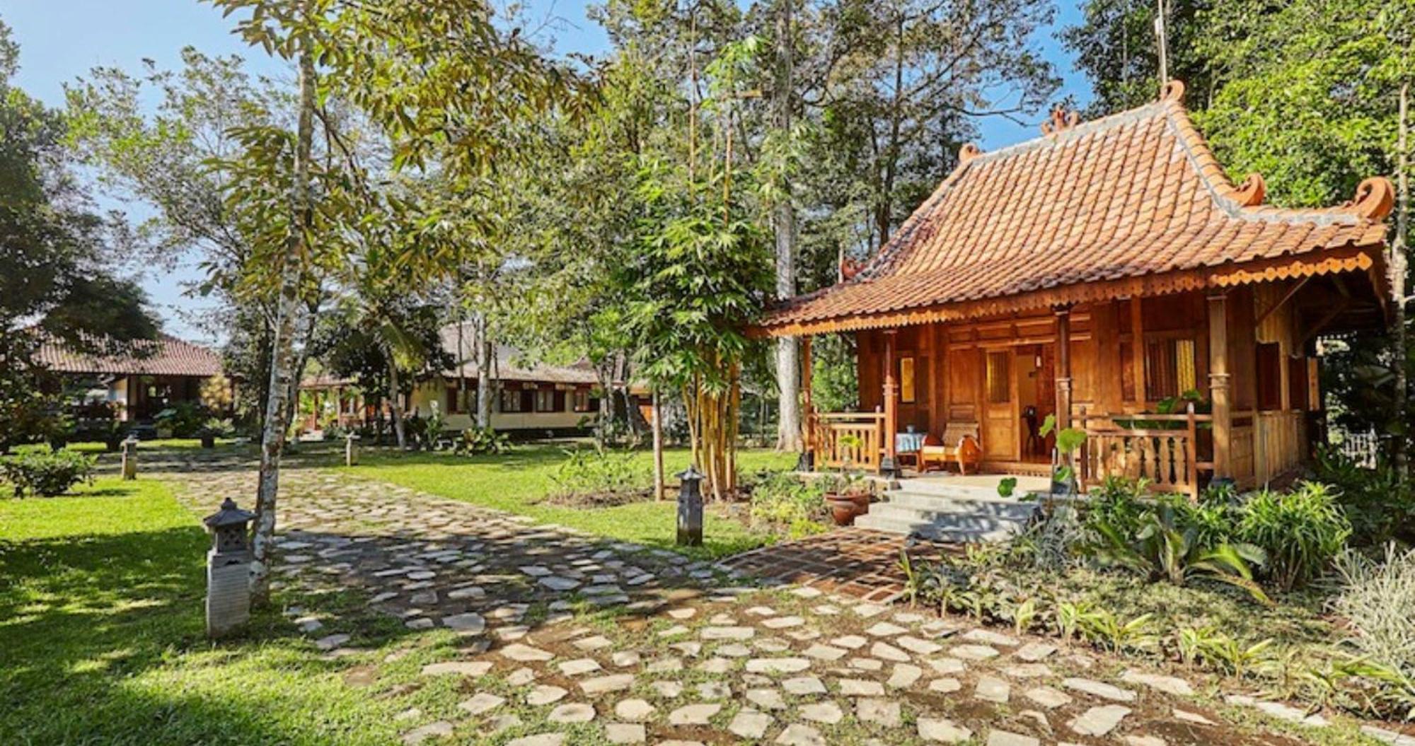Ndalem Nitihardjan Hotel Magelang Ngoại thất bức ảnh