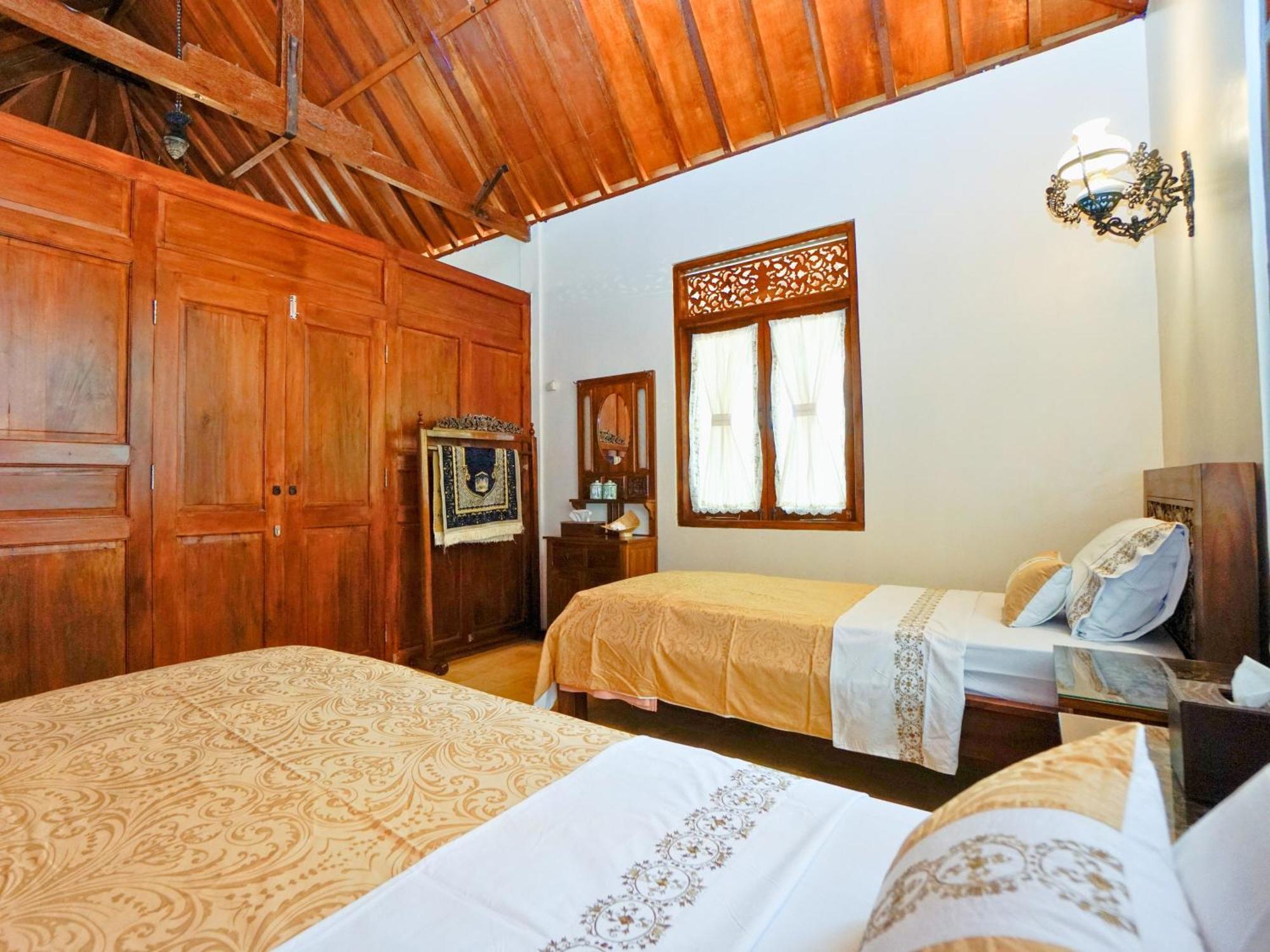 Ndalem Nitihardjan Hotel Magelang Ngoại thất bức ảnh