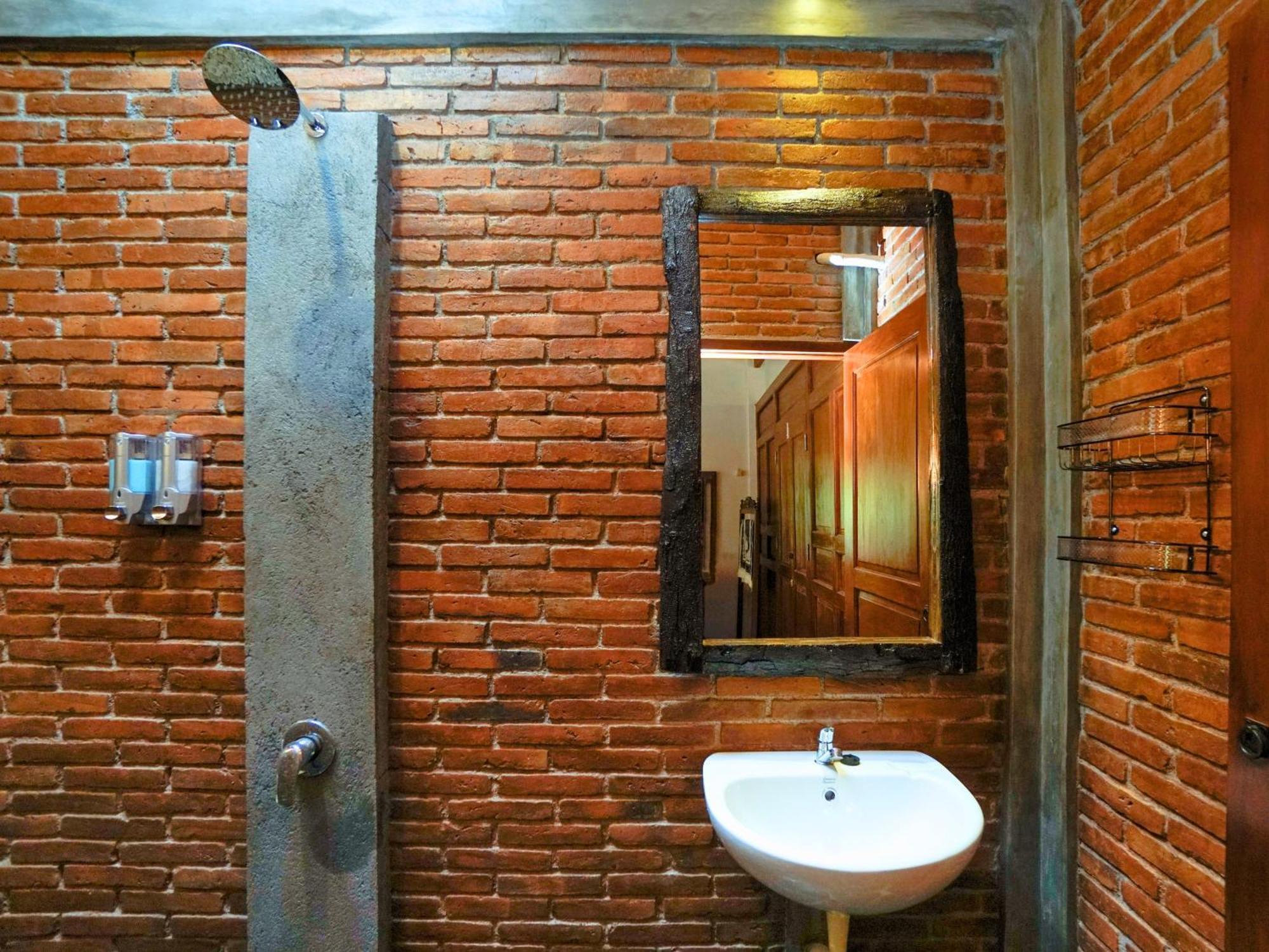 Ndalem Nitihardjan Hotel Magelang Ngoại thất bức ảnh